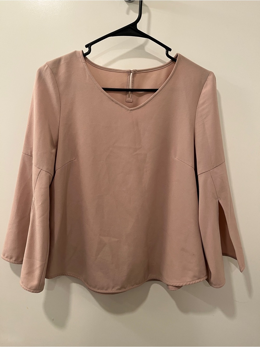Women's Blush Pink V-Neck Bell Sleeve Top